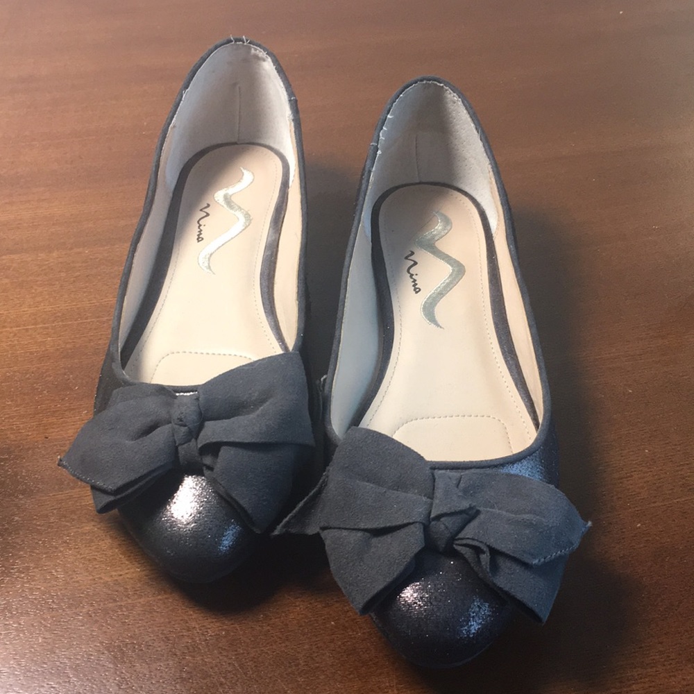 Nina women’s flats